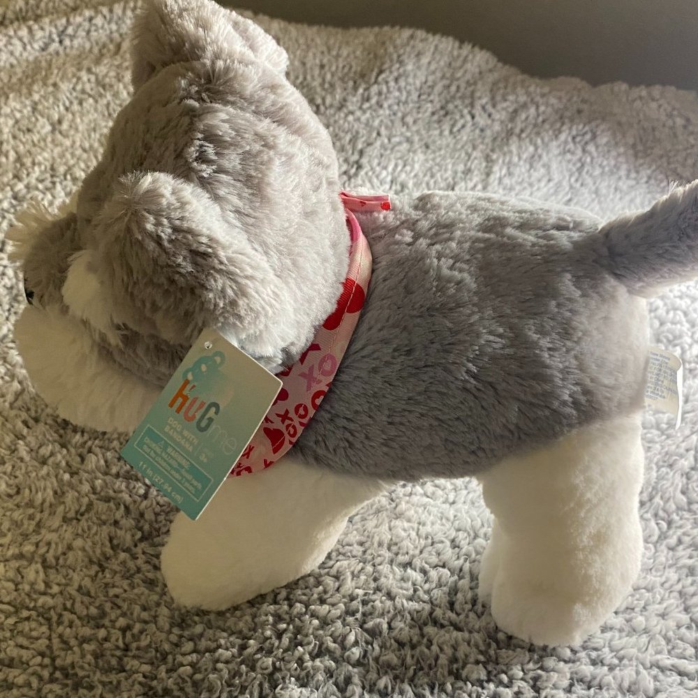 huGme Dog with “XOXO” Bandana, Stuffed Plush Puppy - Gray and White Fur NWT - Picture 5 of 7